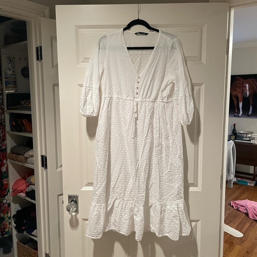 Zara White Midi Length 3/4 Sleeve Dress - size L